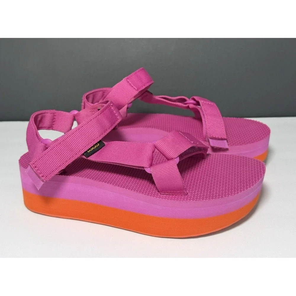 Teva Platform Universal Flatform Sandals Women's Size 6 US Pink /Orange 1008844